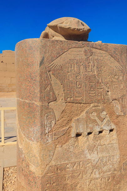 Scarab emlékmű a Karnak templomban Luxor, Egyiptom - Fotó, kép