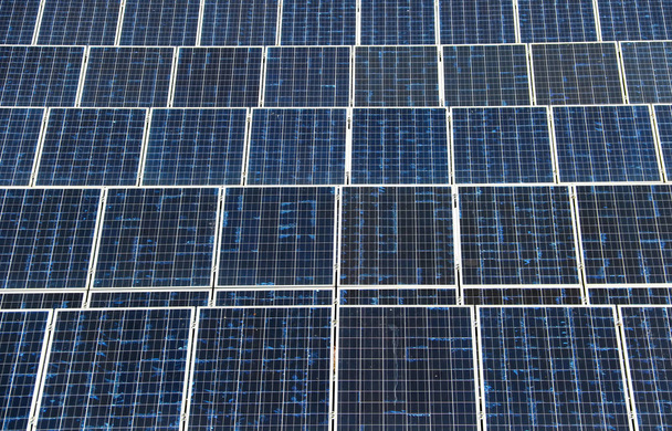 Pannello solare che genera energia elettrica pulita
 - Foto, immagini