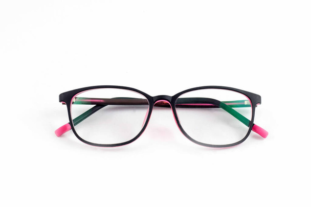 Разноцветные прозрачные очки индивидуальное защитное оборудование на белом
 - Фото, изображение