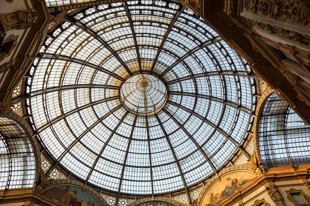 Skleněná kopule Galleria Vittorio Emanuele v Miláně, Itálie - Fotografie, Obrázek