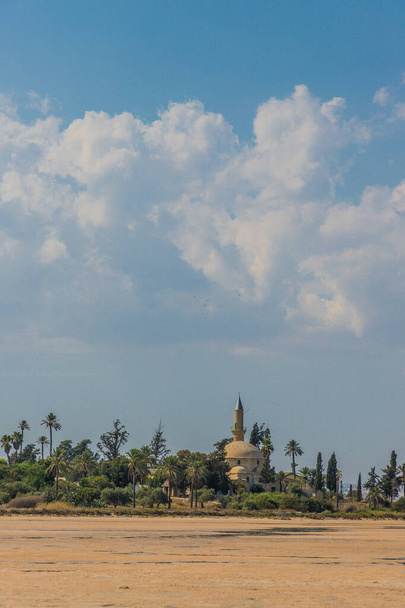 Una vista típica en larnaca en Chipre
 - Foto, Imagen