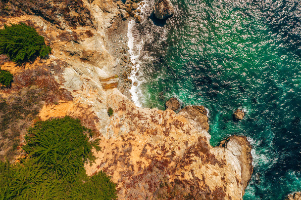 Magical aerial view of the route 101 by the Californian Pacific Coast on the way from Los Angeles to San Francisco near Big Sur Bixby Bridge. - Photo, Image