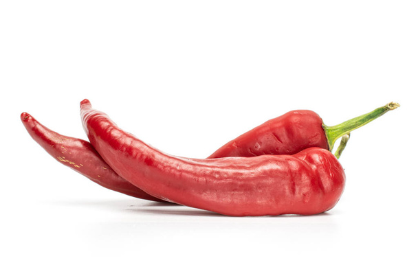 Fresh hot pepper isolated on white - Foto, immagini