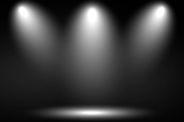 weiße Bühne mit Spotbeleuchtung vor schwarzem Hintergrund.  - Foto, Bild