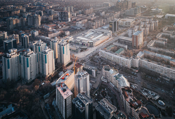 Panoramatický pohled na moderní město v Kazachstánu - Fotografie, Obrázek