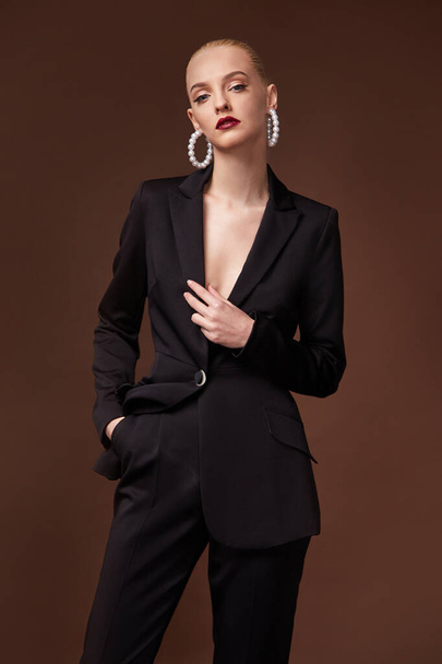 Beautiful sexy woman wear for meeting date business style suit j - Fotoğraf, Görsel