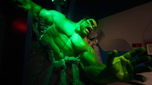 Las Vegas, NV/USA - Oct 09, 2017: The Incredible Hulk giant model figure at Madame Tussauds museum Las Vegas.Avengers.EndGame. - Foto, imagen