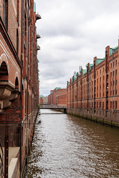 Hamburg, Germany. Speicherstadt - the largest warehouse area in  - Foto, afbeelding
