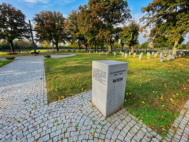 Δεύτερος Παγκόσμιος Πόλεμος τάφοι στη Βιέννη - Φωτογραφία, εικόνα