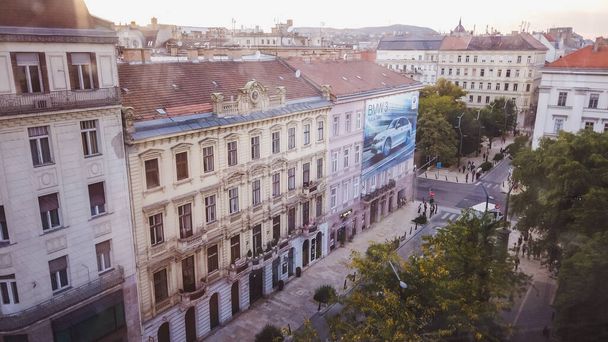 ブダペスト,ハンガリー- 2019年9月14日:ブダペストの中心部を観覧車からの眺めブダペストの目 - 写真・画像