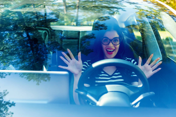 Woman in an autonomous vehicle - Foto, immagini