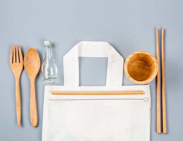 Textile eco bags, wooden glass and bamboo utensil with copy spac - Fotoğraf, Görsel