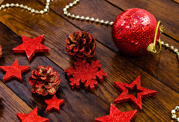 Decorações de Natal em prancha de madeira. Colorido, glitry e sh
 - Foto, Imagem