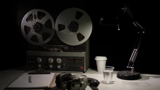 Vintage Open-Reel 1/4-inch Tape Recorder - Wiretap Surveillance  - Metraje, vídeo