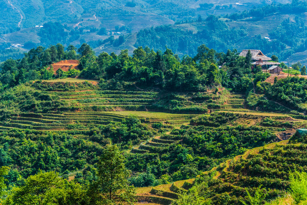 Maisema näkymä Sapa Valley Lao Cai maakunnassa Vietnamissa
 - Valokuva, kuva