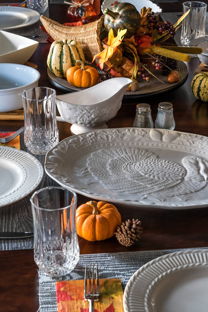 Thanksgiving dinner table. - 写真・画像