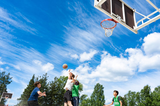 Chelyabinsk Region, Russia - June 2019. Basketball players in action on court - Foto, afbeelding