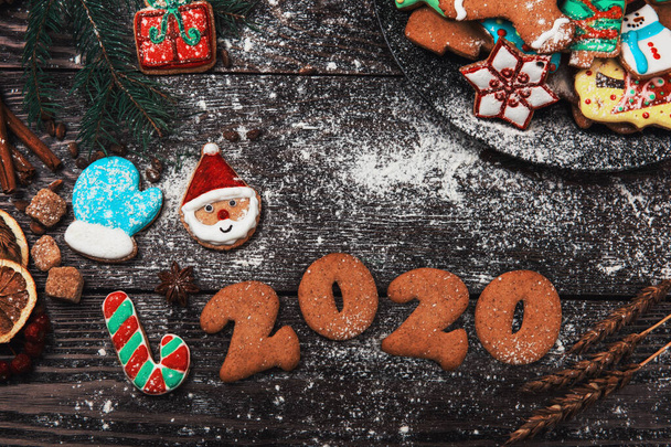 Cookies de gengibre diferentes 2020 ano
 - Foto, Imagem