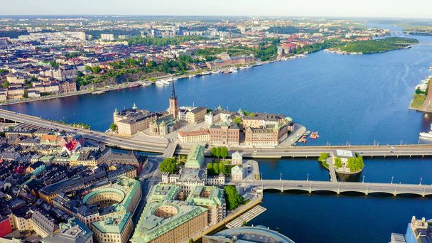 Stoccolma, Svezia. Città Vecchia Gamla Stan. Riddarholmen. Helgeandsholmen. Vista aerea, Da Drone
  - Foto, immagini