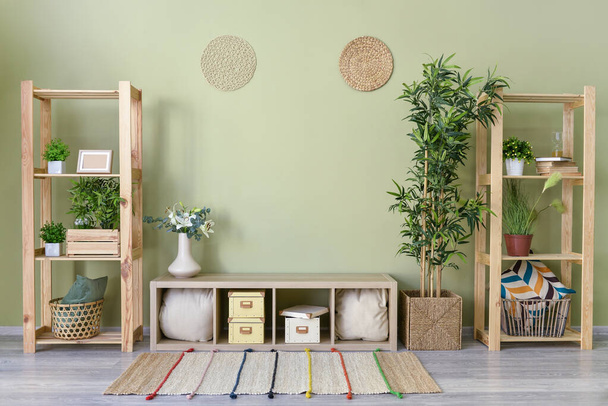 Interiér stylového moderního pokoje s pokojovými rostlinami - Fotografie, Obrázek