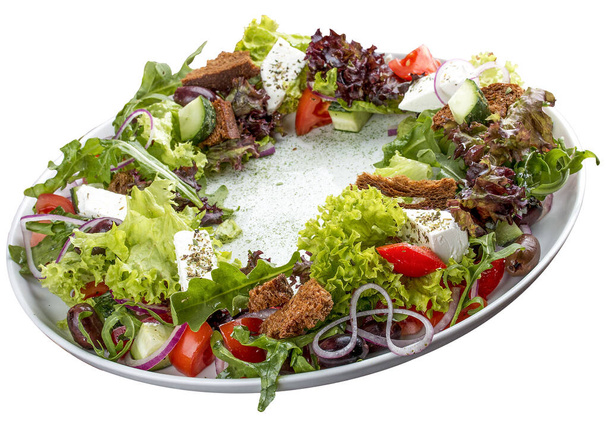 Salada grega. No fundo branco
 - Foto, Imagem