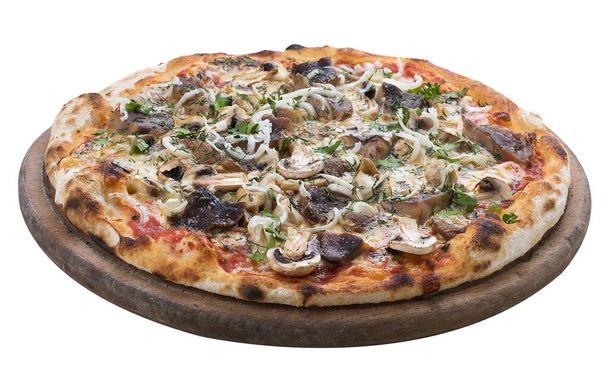 Pizza com cogumelos numa tábua de madeira. No fundo branco
. - Foto, Imagem