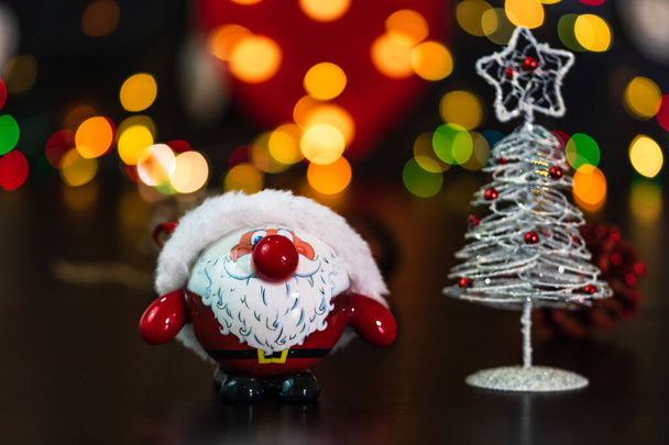 Decoración y ornamentos navideños. Composición navideña en blu
 - Foto, Imagen