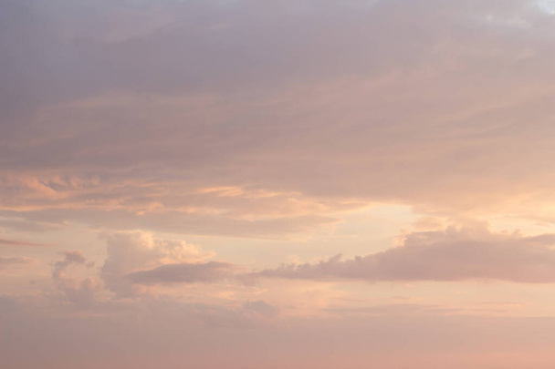 Beautiful clouds at sunset - Foto, Bild