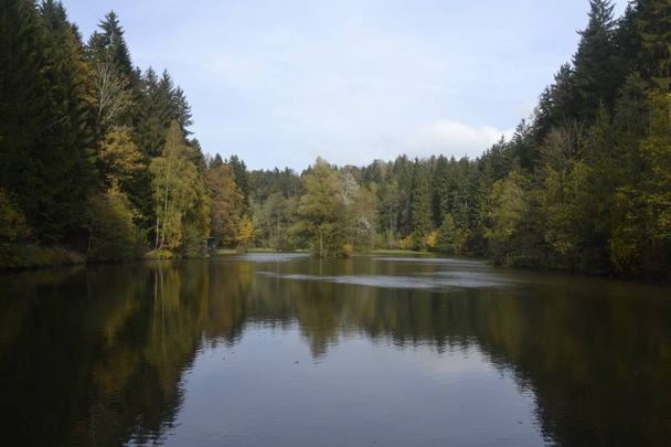 lacs est l'automne Après-midi
 - Photo, image