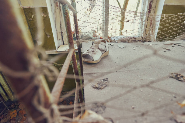 Jardin d'enfants abandonné dans la zone d'exclusion de Tchernobyl
 - Photo, image