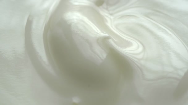 Close-up shot van textuur yoghurt met roteren. - Video
