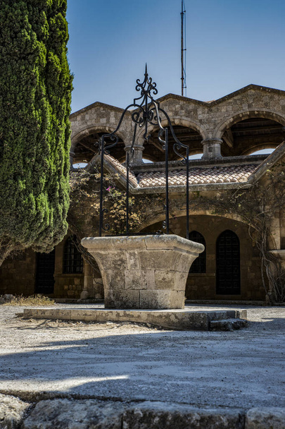 Monastère de Filerimos, île de Rhodes, Grèce. Europe
. - Photo, image