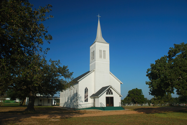 Kościół w kraju - Zdjęcie, obraz