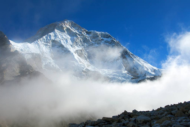 Mount Makalu with clouds, Nepal Himalayas mountains - Fotografie, Obrázek