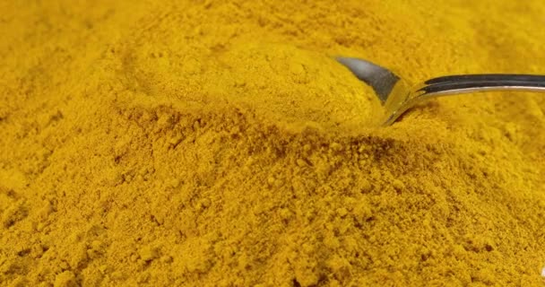 dried ginger powder close up  - Séquence, vidéo