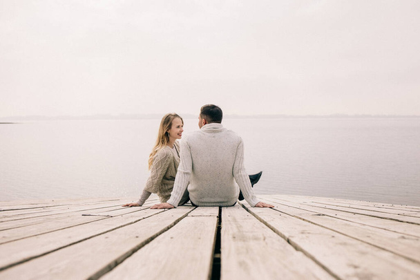 couple hugging on a pier - Foto, Imagem