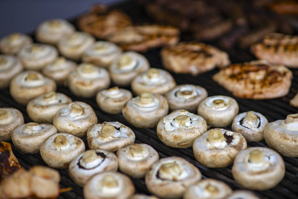 obrázky s jídlem z rumunského festivalu pouličních jídel - Fotografie, Obrázek