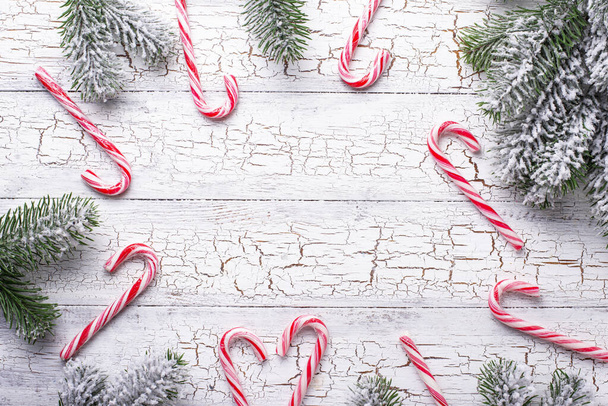 різдвяний фон з цукерковою тростиною
 - Фото, зображення