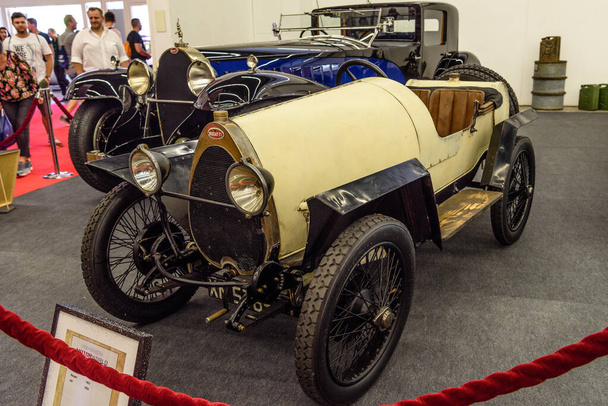 FRANKFURT, GERMANY - SEPT 2019: white ivory beige BUGATTI BRESCIA TYPE 13 cabrio roadster 1920 1923, IAA International Motor Show Auto Exhibtion - 写真・画像
