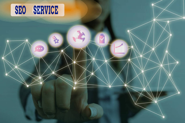 Pisanie tekstu Seo Service. Koncepcja biznesowa dla technik i procedur mających na celu zwiększenie widoczności strony internetowej. - Zdjęcie, obraz