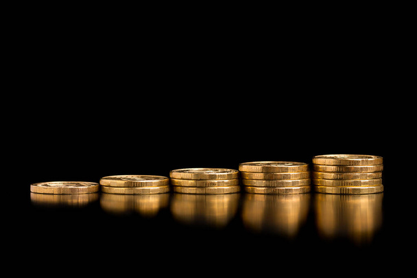 Coins in a stack to increase. - Foto, Bild