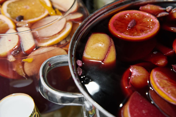 mulled wine in a large pan - 写真・画像