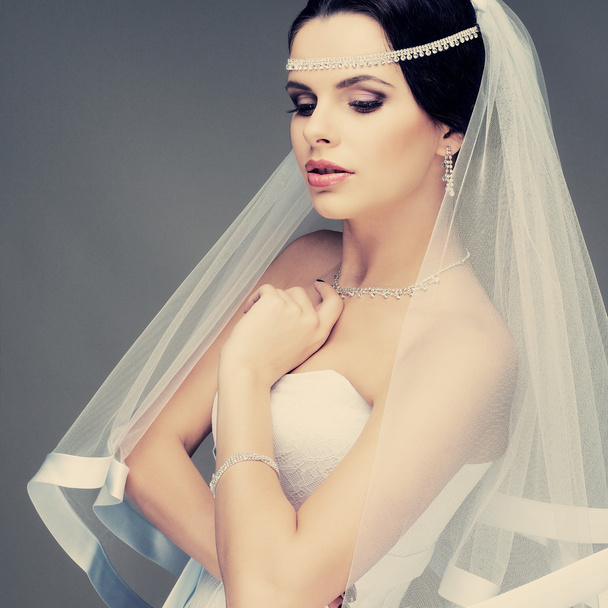 Portrait of beautiful bride. Wedding dress. Wedding decoration - Photo, image