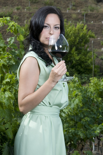 Woman tasting red wine - Foto, Imagem