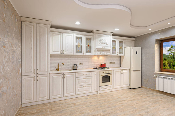 Luxe moderne cuisine blanche et beige intérieur
 - Photo, image