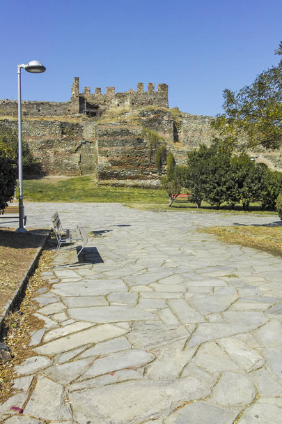 ギリシャテッサロニキ市の古代要塞 - 写真・画像