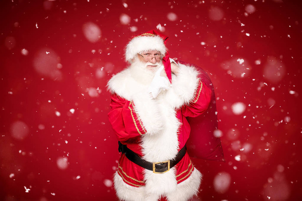 Santa Claus looking at camera. - Фото, изображение