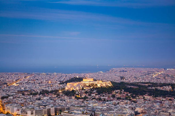 paisaje urbano de Atenas a primera hora de la mañana con la Acrópolis vista desde
 - Foto, Imagen