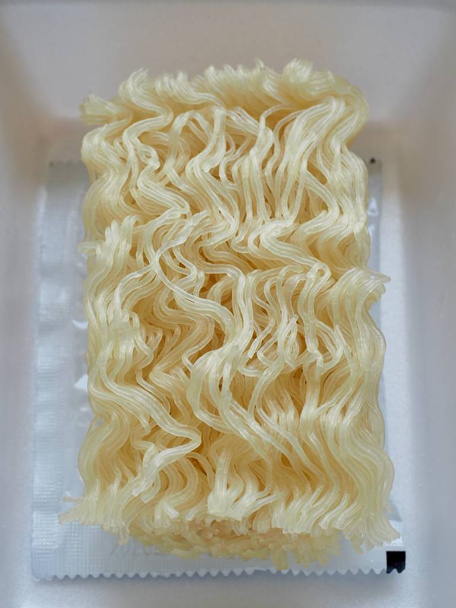asiatische Lebensmittel Reisnudeln, getrocknete Reisnudeln - Foto, Bild