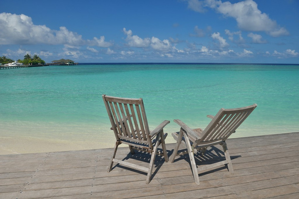 熱帯のビーチの椅子 - 写真・画像